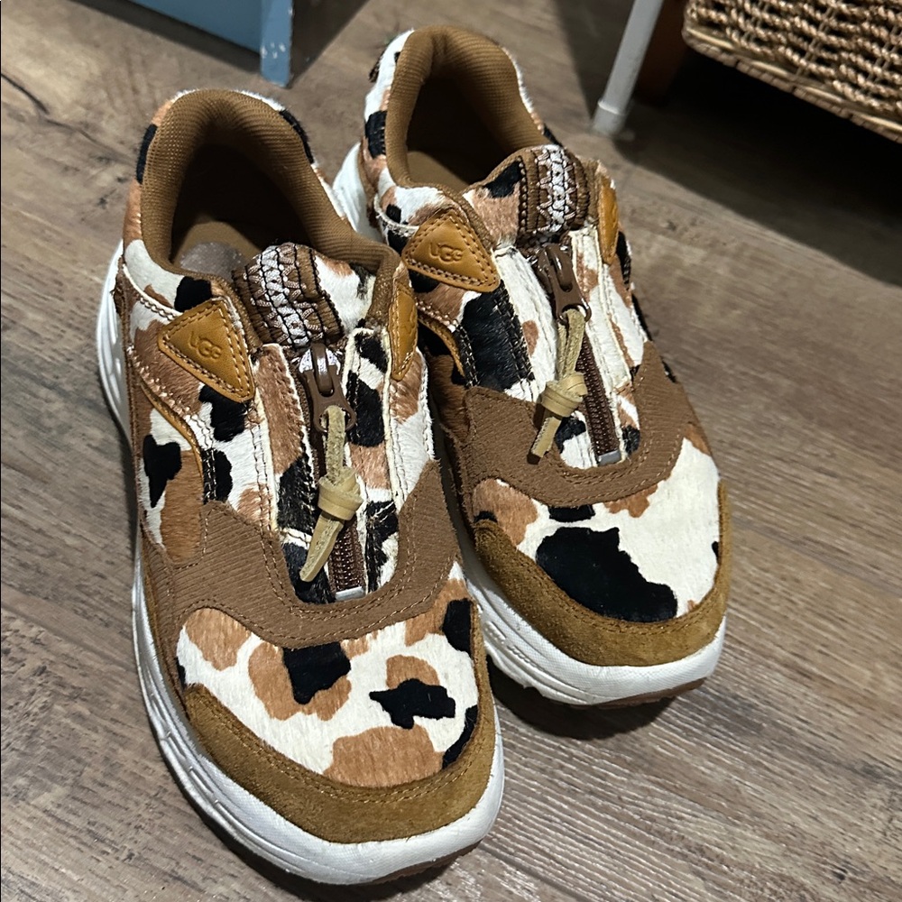 UGG Women's Sneakers in Brown and Black